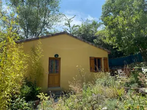 Nice little house at the bottom of the garden with a swimming pool - Image 2