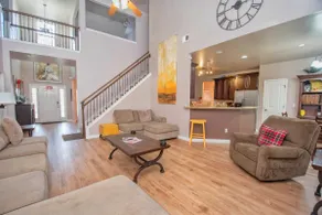 Medina Grand Stay | Sleeps 24 • Near Airport - Image 2