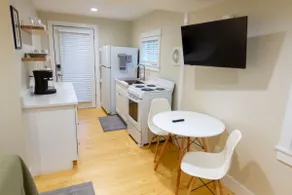 Blueberry Bungalow - Image 4