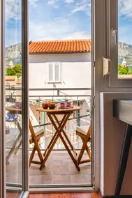 Aryjina kuća, studio with terrace offering sea and mountain views - Image 4
