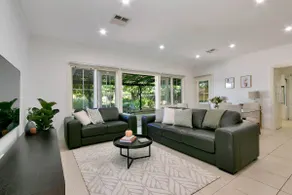 Sierra Madre - Idyllic stay in the heart of town. - Image 2