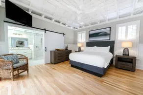 Incredible Beach Bungalow with Hot Tub - Image 2