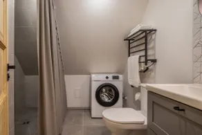 Lovely 1 bedroom old market sq. stay by B2 Apt. - Image 5