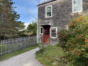Cozy 2BR with Rustic Decor Near Downtown - Image 2