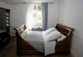 French rural bliss in a 2 bedroom cottage sleeps 4 - Image 5