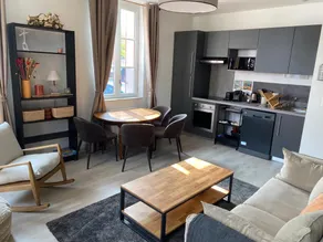 Les Heures Douces: Full Single-Floor Center - Image 2