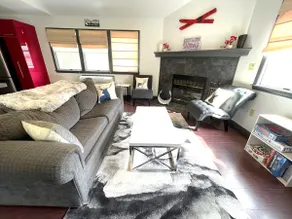 Gorgeous Ski On/Off 2 BR Sleeps 8 Jiminy-Must See Luxury - Image 5