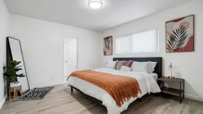 3B/2BA Home Walking Distance to Shops/Restaurants - Image 2