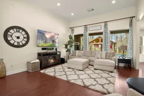 Country Sanctuary-5*Lux King Bed-2,400+ Sq Ft - Image 4