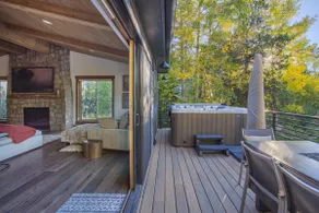 Dreamy home on river, mountain views, steps from town. - Image 4