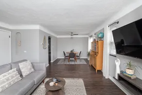 ”Vintage Vibes” 2 BR, 1 Bath w/ Laundry & Parking - Image 4