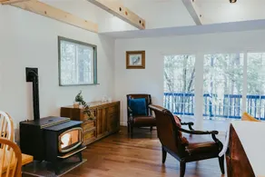 Modern mountain cabin in Calaveras County - Image 3