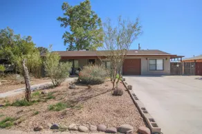 Amazing Modern Ranch Theme House! 4 Bed & 2 Baths! - Image 2