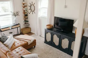 Vine & Petal - A Cottage Retreat - Image 2