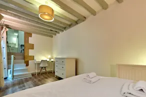 "La Revenderie", appartement calme sur cour privative, hyper centre de Nevers - Image 3