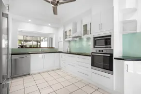 Trinity Beach Stunner - Tropical Entertainer - Image 2