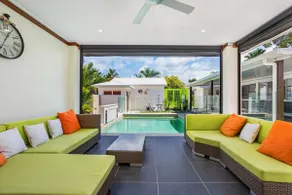 Trinity Beach Stunner - Tropical Entertainer - Image 3
