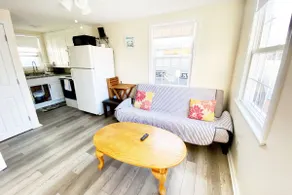 Renovated 2Bd Cottage 10min walk to Beach. - Image 3