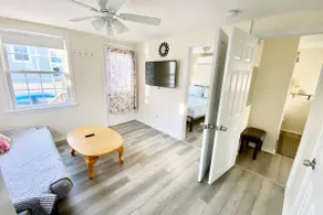 Renovated 2Bd Cottage 10min walk to Beach. - Image 2