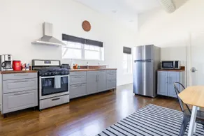 Black Tree Loft Unit 2 - Image 5