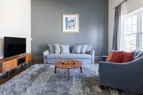 Black Tree Loft Unit 2 - Image 4