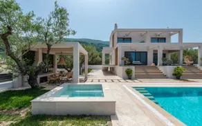 Delight Luxury Villa - Contemporary Elegance & Tranquility, by ZanteWize - Image 3