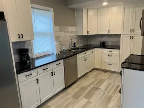 Ridgeway, 2 Bedroom House near Xavier, Downtown - Image 3