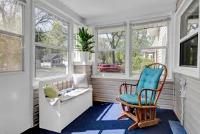 Little House on Laprairie - Image 2