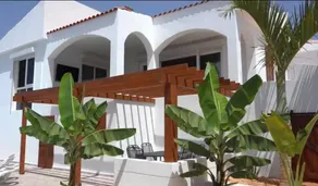 Cozy villa with beautiful views and swimming pool - Image 3