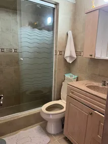 Ideal family home, near the airport - Image 4