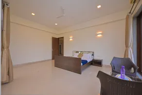 10 Hill Top Villa with Private Pool - Image 4