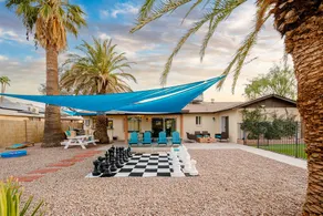 Centrally located-Child & Dog Friendly-big yard - Image 5