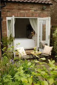 Black Dyke House Hideaway: Village Life near York - Image 2