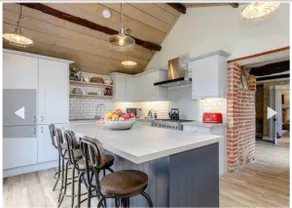 West Cottage. Central, beautiful, 2 mins to beach. - Image 3