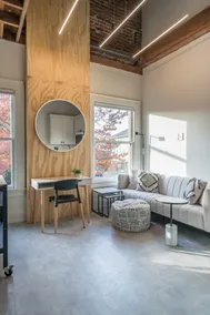Nordic Loft in Market District Near UO & Nightlife - Image 4