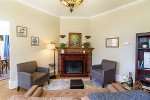 Family/Pet Friendly Craftsman - Image 5