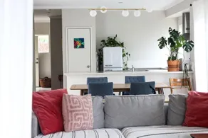 Cosy Beach House with Fireplace - Image 2