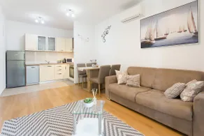 Iris apartment private parking - Image 4