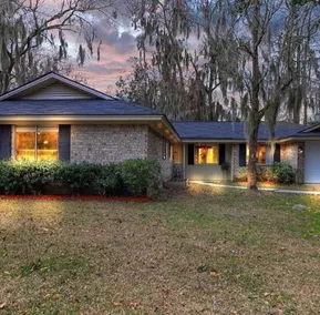 3 Bedroom Southern Charm Home - Image 2