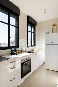 ★Boutique 1BR Apt.| 4 Sleeps | Elevator | Balcony★ - Image 3