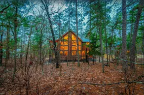 ”ForRest” Retreat With Hot Tub is Stunning - Image 5