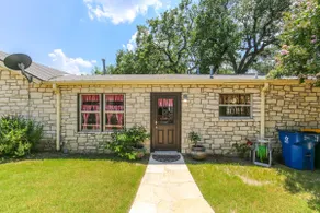 Historic Main St Marble Falls Cottage - Image 4