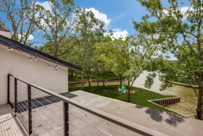 Luxury Lakefront Oasis - Kayaks, Views & Games - Image 4