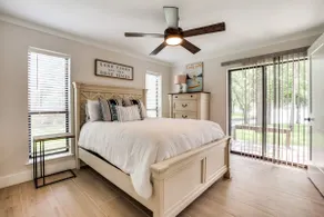 Luxury Lakefront Oasis - Kayaks, Views & Games - Image 3