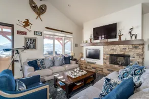 Gorgeous 5 bedroom 4.5 bath home with incredible mountain and lake views. - Image 4