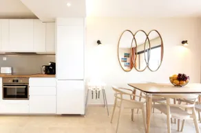 Sunny Castillo Apartment - Image 2