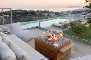 Panoramic sea & city views, gym, sauna, fire pit! - Image 3