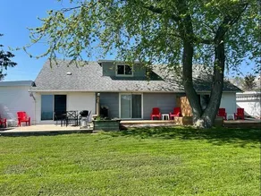 Adorable Erie Breeze Guesthouse #3 steps to lake - Image 2