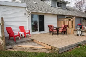 Adorable Erie Breeze Guesthouse #3 steps to lake - Image 4