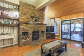 Private Waterfront 4 Season Cottage - Must See! - Image 3